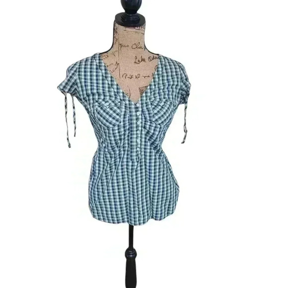 Levi's Shirt - Picture 1 of 6